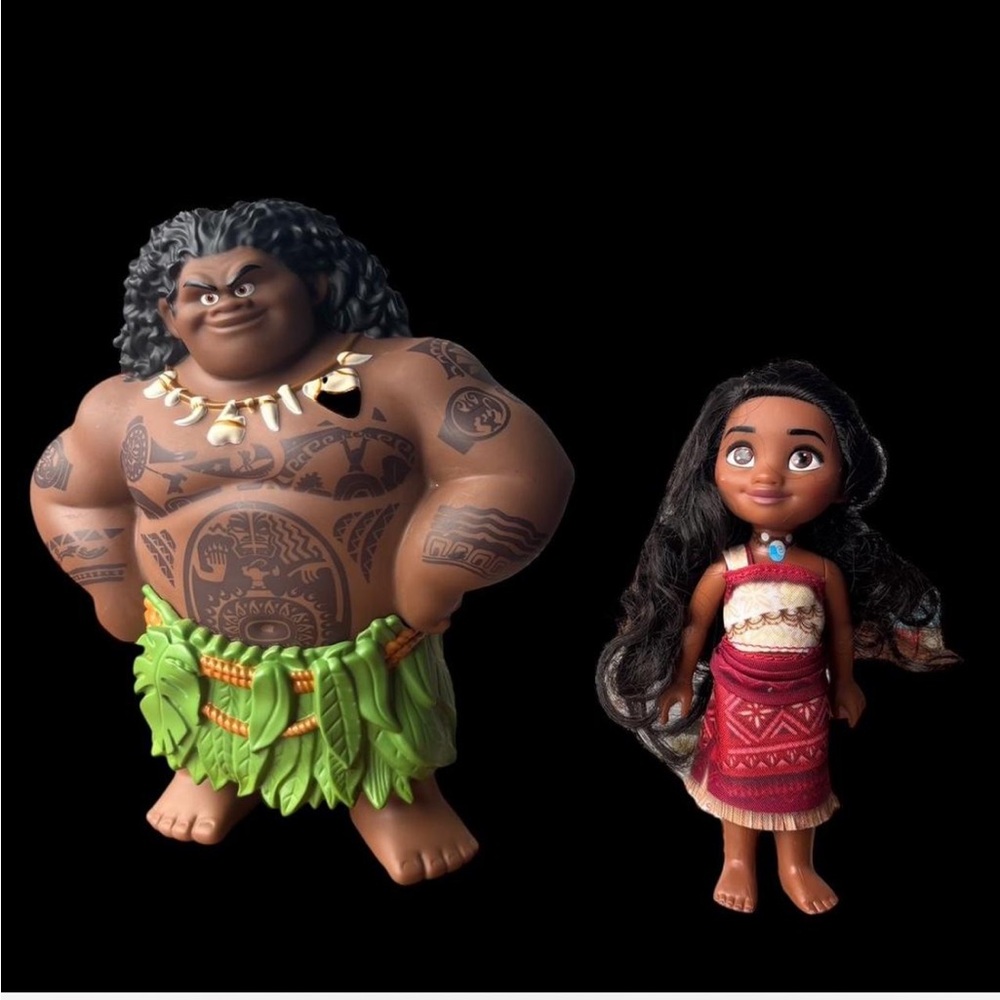 Disney Moana and Maui action figure set